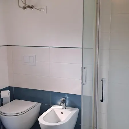 Gioia Daire Peschiera del Garda